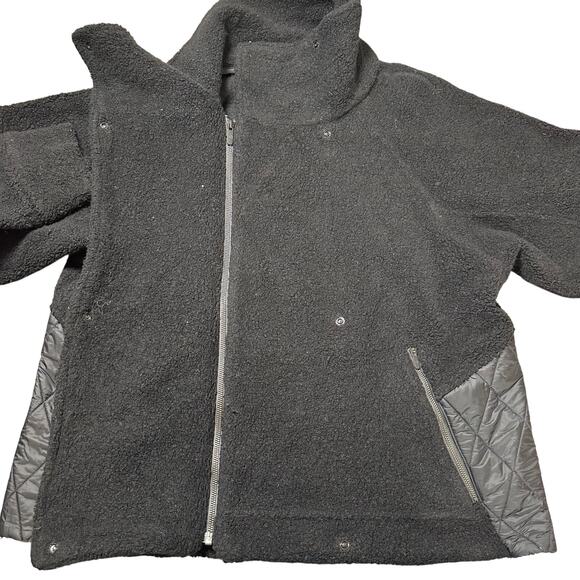 Lululemon Show Me the Sherpa Black Jacket - Picture 5 of 13
